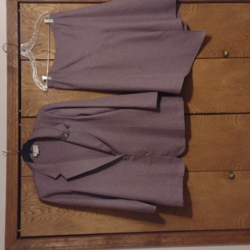 A-symetrical skirt with matching jacket